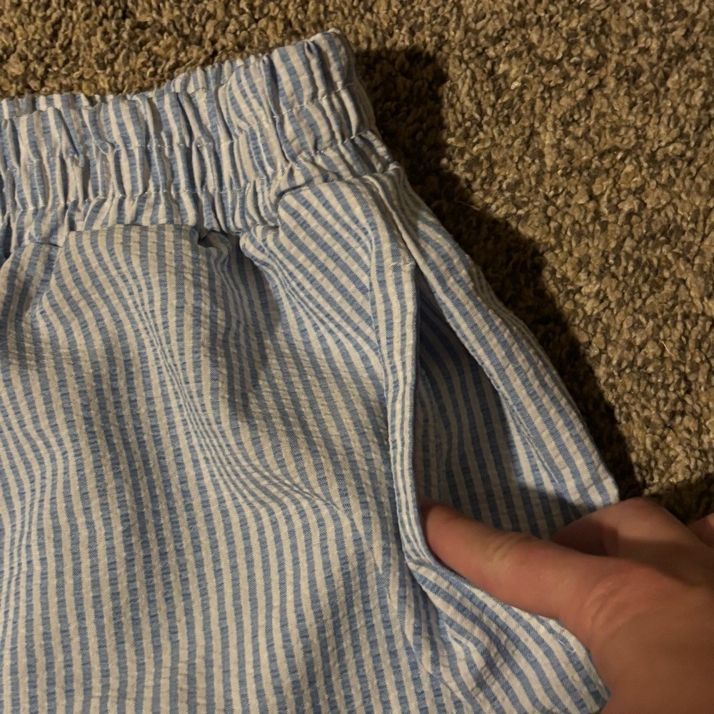 Missguided Pinstriped Boxer Shorts White & Blue Pinstriped Sz XL - Picture 9 of 9